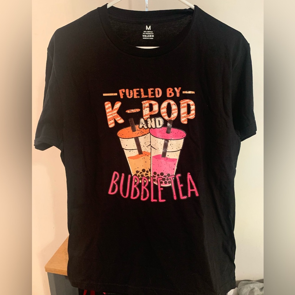 Powered By K-Pop And Bubble Tea Black T Shirt KPop Music Tee Size Medium